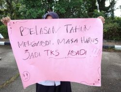 Mengapa Kita Harus Bersolidaritas Dengan Para TKS yang Sedang Memperjuangkan Hak Atas Pekerjaannya?