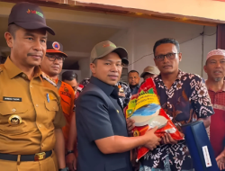 Jikalahari Kepada Abdul Wahid: Persoalan Banjir di Riau Tidak Bisa Selesai Dengan Sekadar Bagi-Bagi Sembako